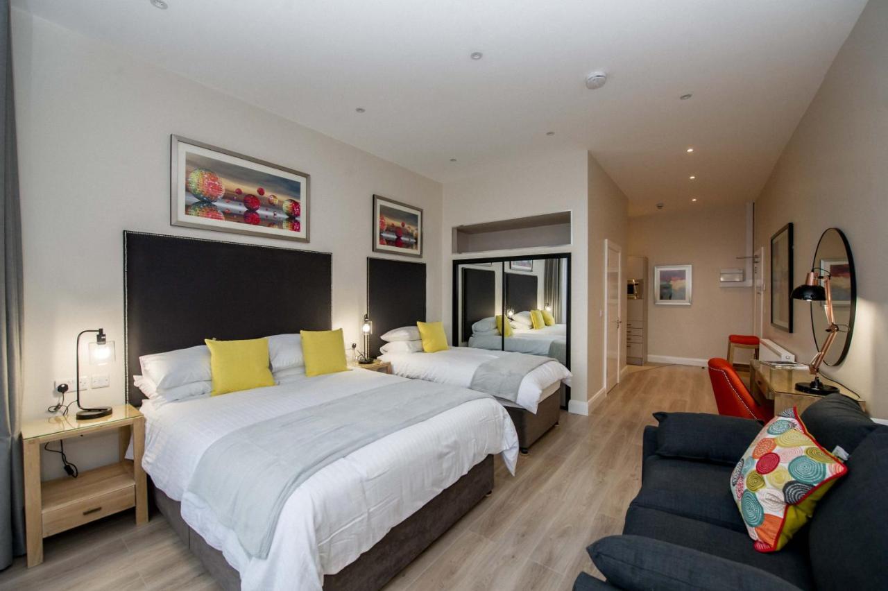 The James Suites Londonderry Esterno foto