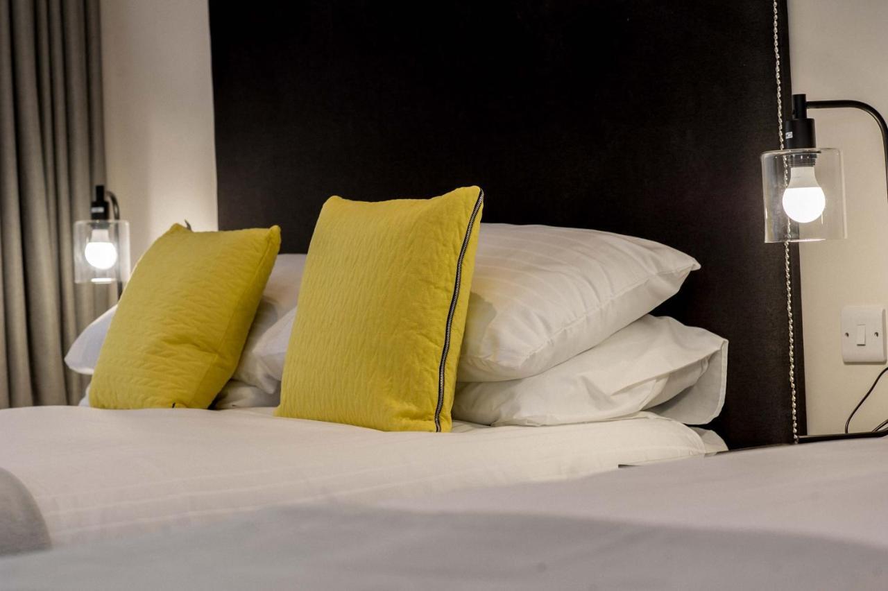 The James Suites Londonderry Esterno foto