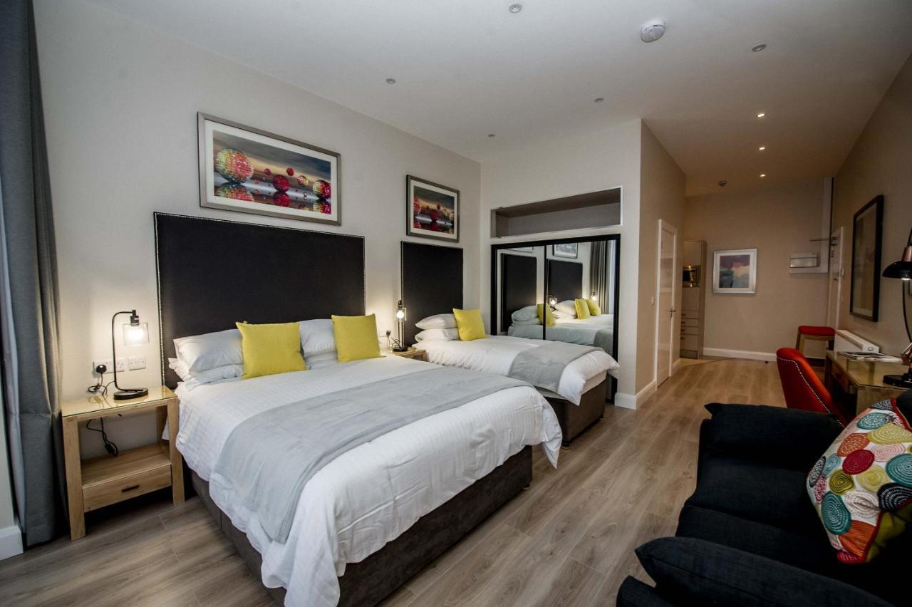 The James Suites Londonderry Esterno foto