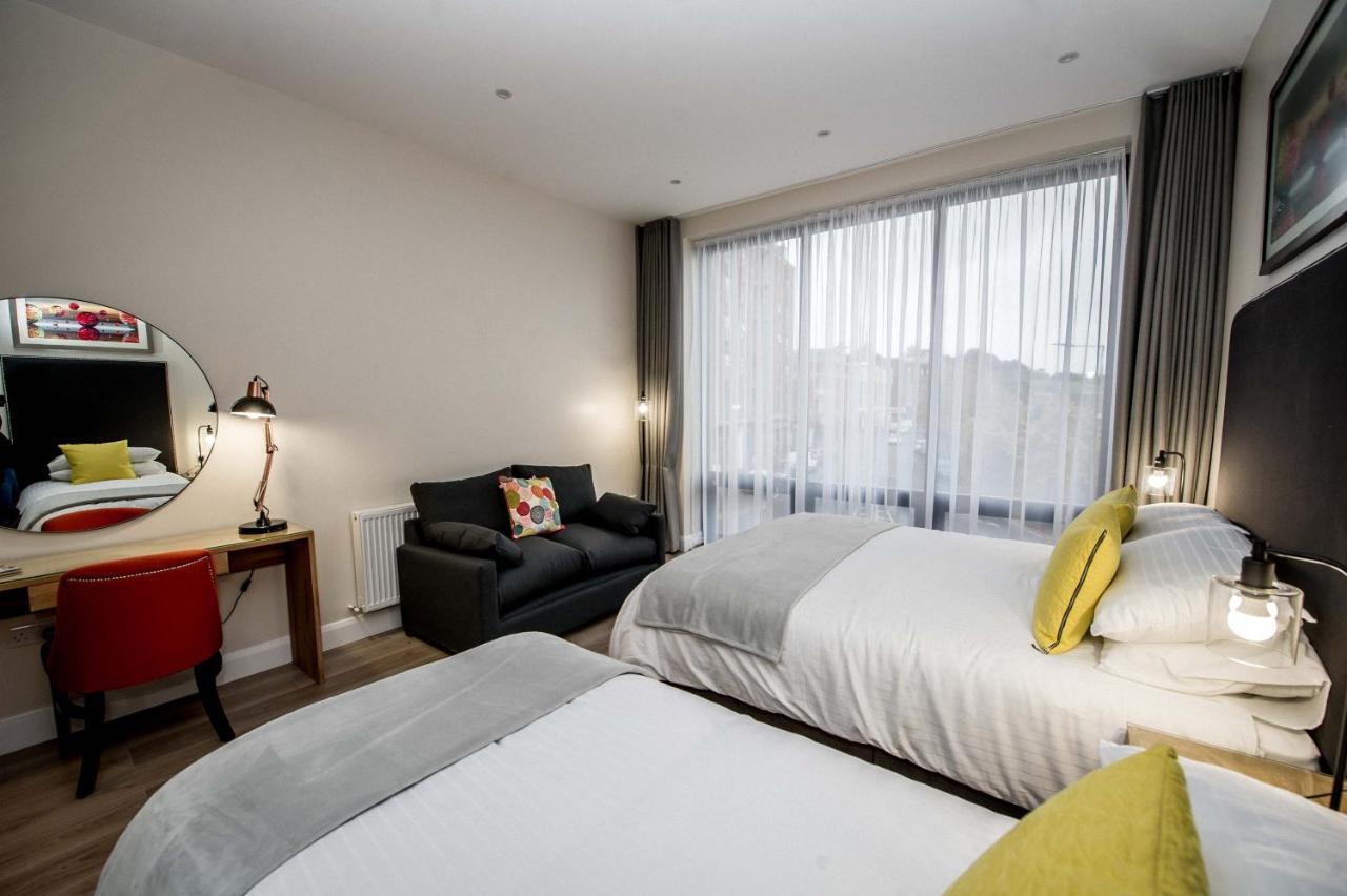 The James Suites Londonderry Esterno foto