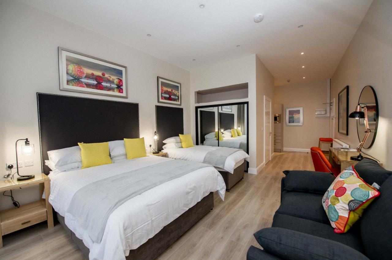 The James Suites Londonderry Esterno foto